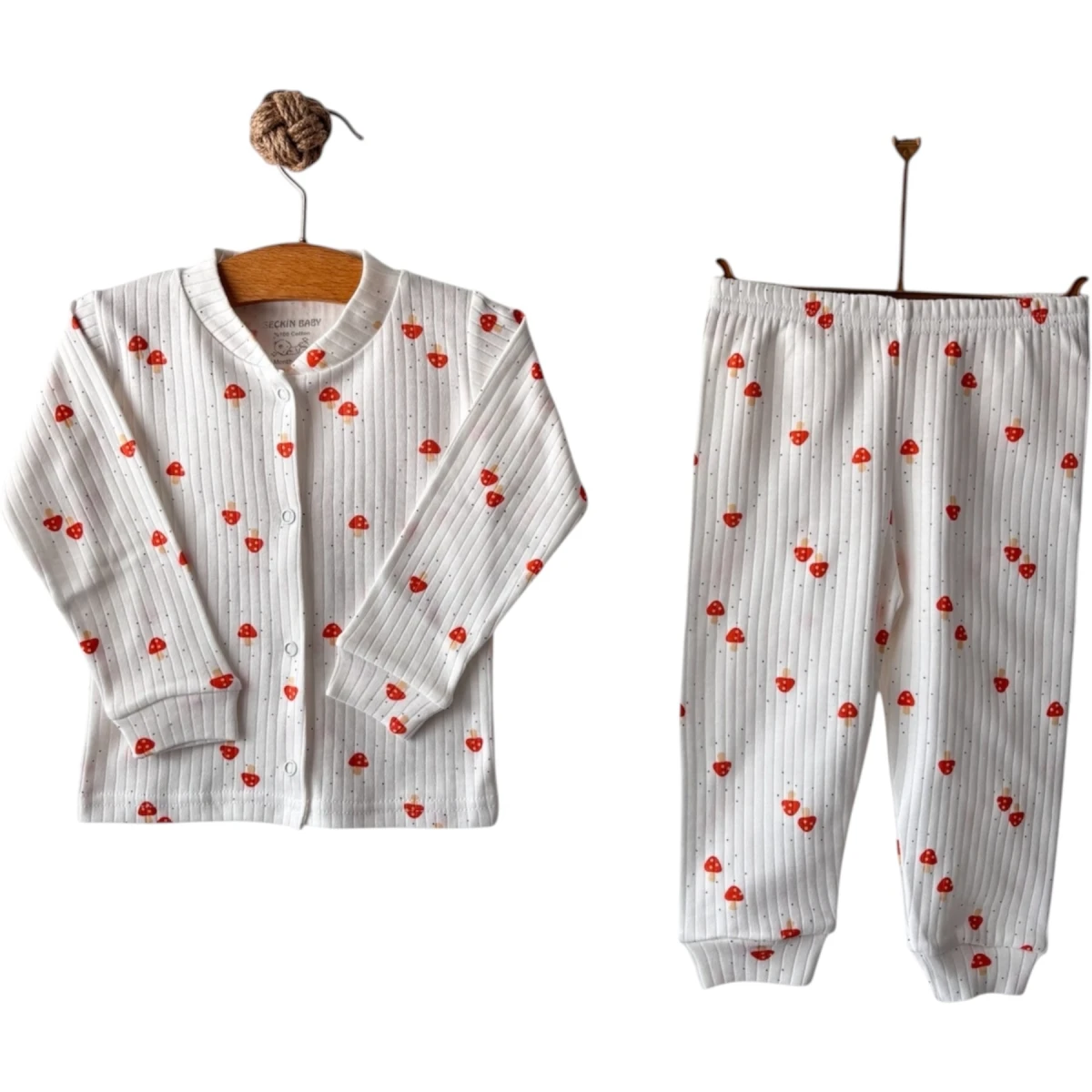 Raporlu Çıtçıtlı Pijama Mantar