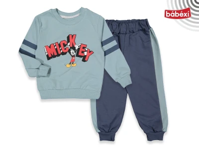 Two-Thread Crew-Neck Outfit