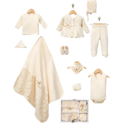Lace-Trimmed Floral 10'lu Baby Gown