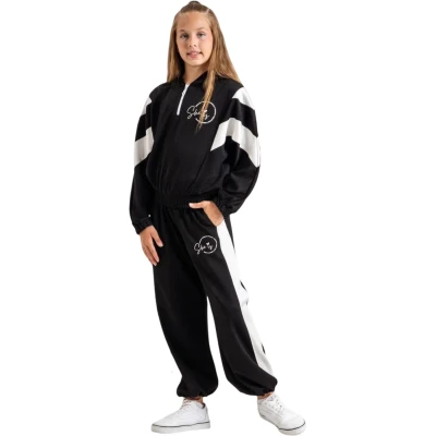 Half-Zip Trimmed Set